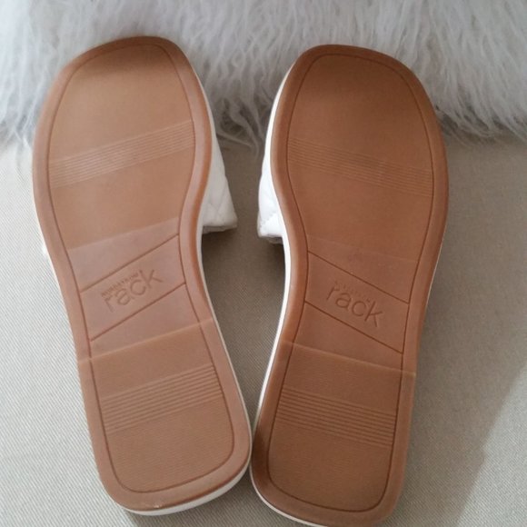 Nordstrom Rack white quilted Kandice slides NWOT - Picture 5 of 5